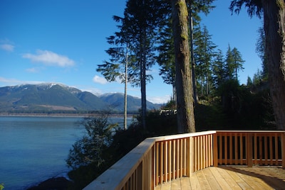 A Wild Coast Chalet ~ with sunny outlook and beautiful tree views