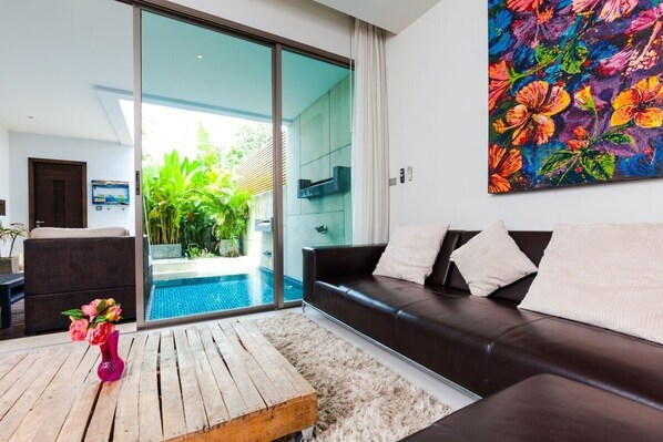Chocolate Beach Front Pool Villa