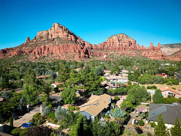 Sedona's breathtaking beauty surrounded by the iconic red rocks and lush woodlands.