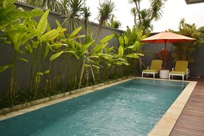 3 BR Villa Near Echo Beach & Finn's BC