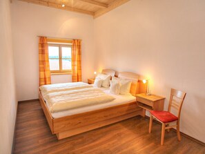 Ferienwohnung Rauschbergblick für 4 Personen, 2 Schlafzimmer, 90 qm-2. Schlafzimmer