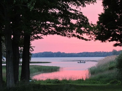 Lake House-Sandbanks Provincial Park-West Lake-Picton, Ontario