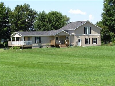 Lake House-Sandbanks Provincial Park-West Lake-Picton, Ontario