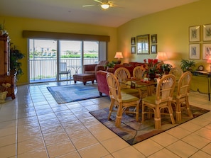 Living and dining room area