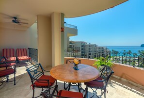 Plenty of room for dining on the balcony