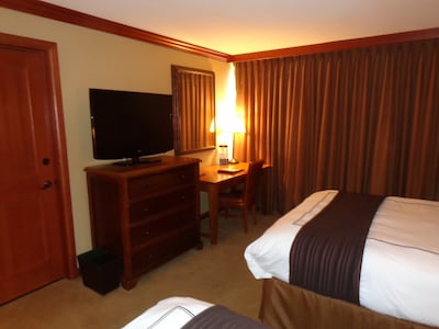 Resort at Squaw Creek: Valley View Room w/2 Queen Beds