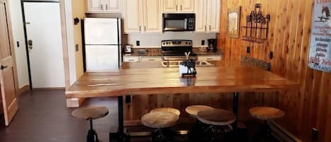 Kitchen and breakfast nook