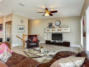 Another view of living area with lovely comfortable leather furniture