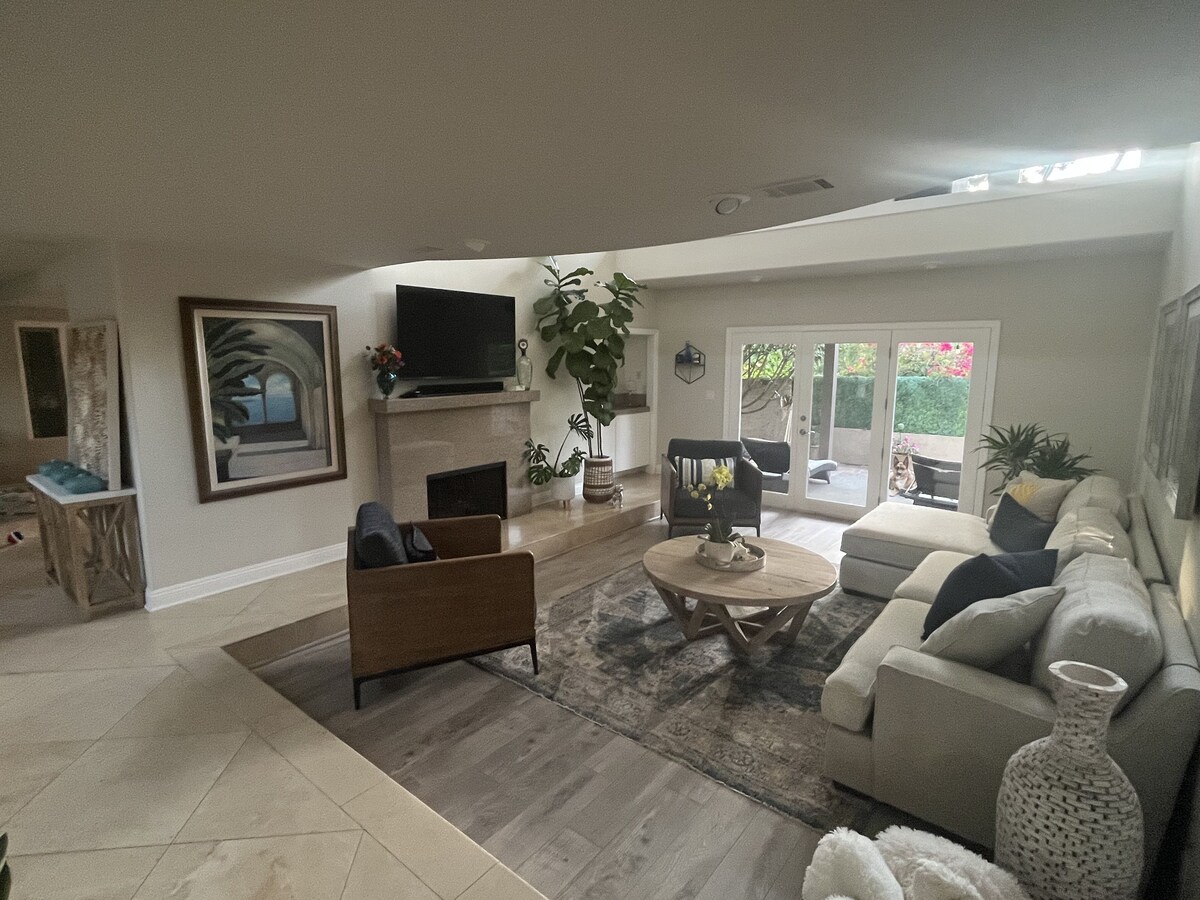 Beautiful home – Great location!! ~ Borders San Clemente, Ocean View – STR190939