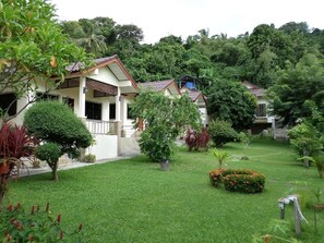 2 bedroom house inside garden 