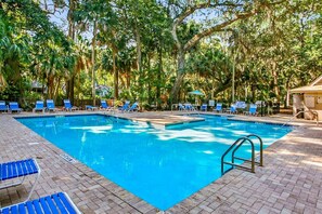 Guests of Come Sail Away may access the Greenwood Forest community pool, tennis courts & playground.