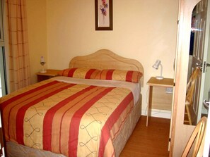 Bedroom (King Size)