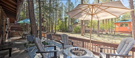 Pinetop Vacation Rental | 2BD | 2BA | 1,200 Sq Ft | 1 Step Required