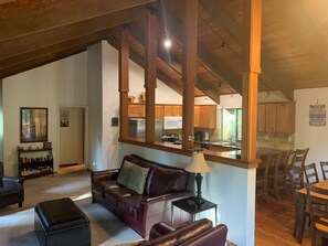 Open floor plan for great family gathering.