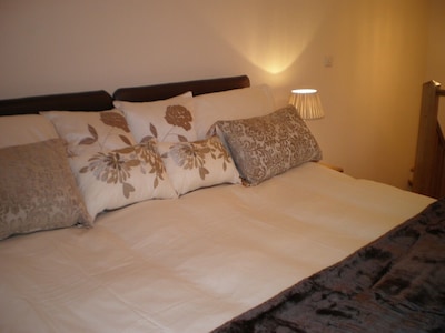 Farmhouse Cottage Sleeps 2 (1 en-suite Bedroom)