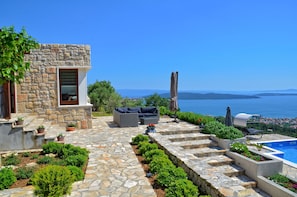 Greenery and stone combination