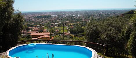 Pool with spectacular view 