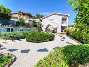 Eigentum, Wohngebiet, Grundeigentum, Haus, Zuhause, Gebäude, Gras, Garten, Botanik, Estate