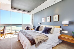 Master bedroom - ocean facing views