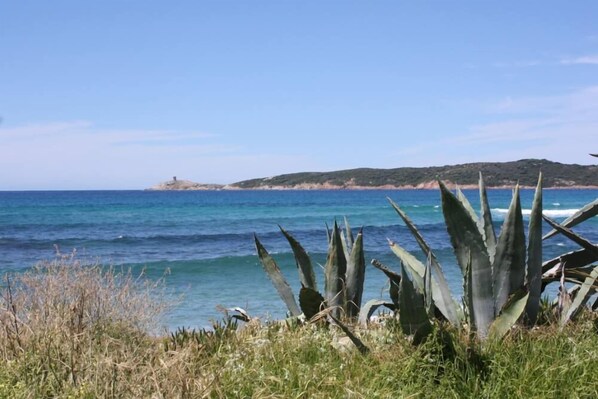 Plage du Peru (proche village)