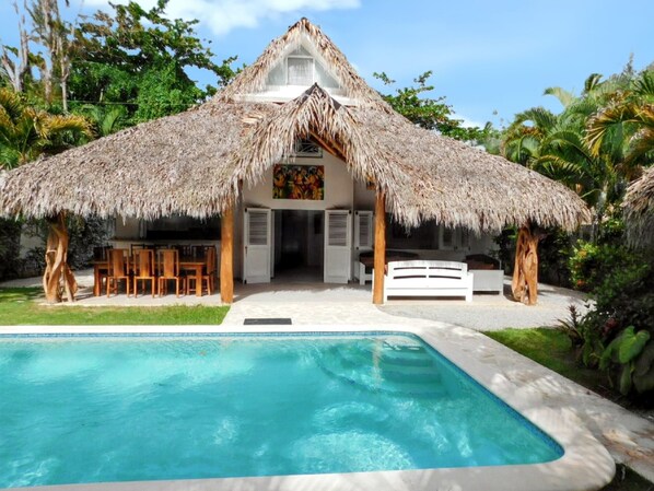 Vue sur piscine