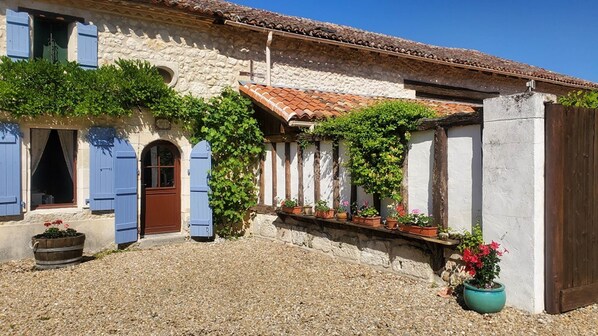 Gîte Coquelicot - Gîte côté cour