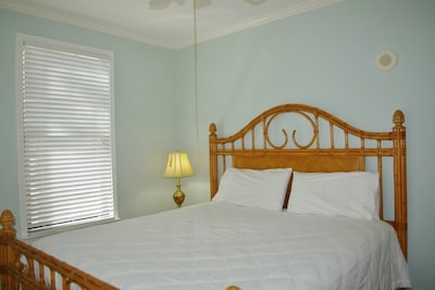 Stunning 4 bed, 3.5 bath condo in Perdido Key