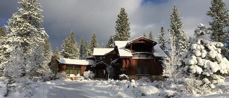 Enjoy the wonder of Winter in the Mountains in our private retreat