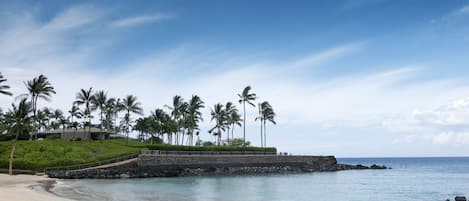 Access Pass to the Private Mauna Lani Beach Club included for your stay!