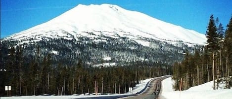 On the back road to Mt Bachelor.