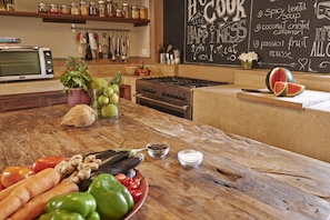 The kitchen, very important in Casadamare...