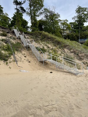 New beach stairs. Please stay off unstable dune. 