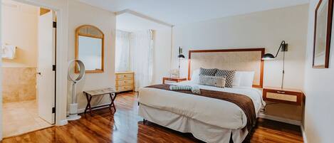 Guest bedroom has King size bed and bathroom en suite