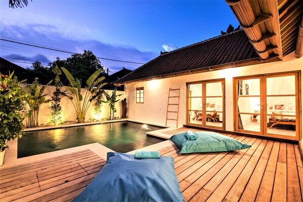 -35% Luxury! 2BR Pool VILLA 5" BEACH