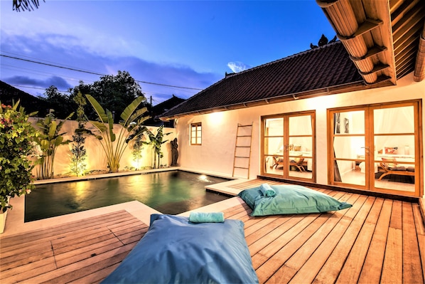 -35% Luxury! 2BR Pool VILLA 5" BEACH