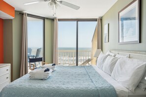 Beach front main bedroom, featuring a King bed.