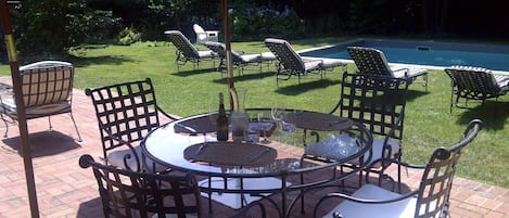 Outdoor Patio Dining