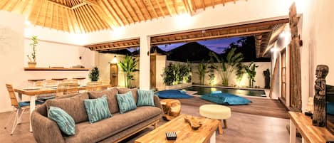 BRAND NEW 4BR &amp; 2 Pools in SEMINYAK