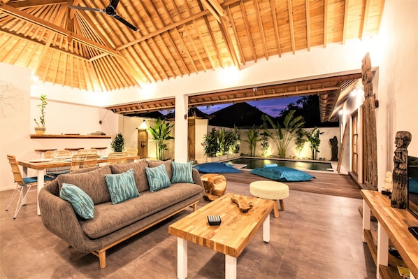 BRAND NEW 4BR &amp; 2 Pools in SEMINYAK