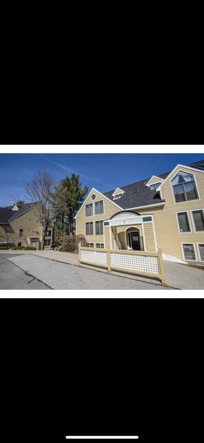 Front entrance with outdoor storage door that locks for ski equipment!
