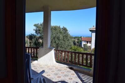 Casa de vacaciones con vistas al mar, 8 personas, aparcamiento privado.