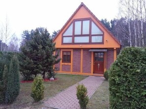 External view of the building. Picture 1