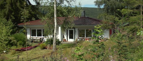 Haus 3 mit wild-romantischem Garten
