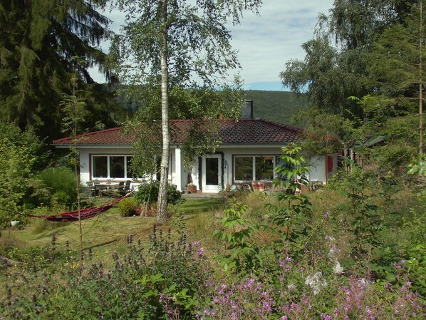 Haus 3 mit wild-romantischem Garten
