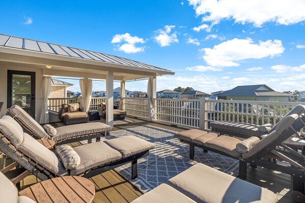 3rd Floor Sun Deck and Covered Porch Area