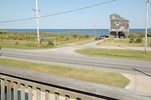 Front deck sound view