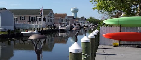 Canal Waterfront Home- Deck area