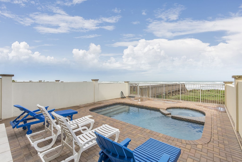 Elegant Beachfront Home With Private Pool And Hot Tub Right On The Gulf South Padre Island