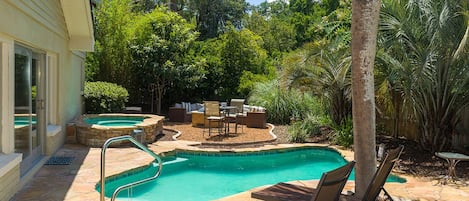 Island Oasis - Gorgeous Vacation Rental House Near Beach with Private Pool and Fireplace - Five Star Properties Hilton Head