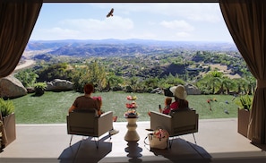 Dragon Point Villa features epic views of North County San Diego